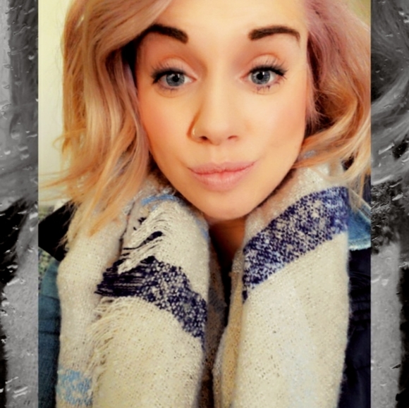 Meet your Posher, Sarah - Picture 5 of 8